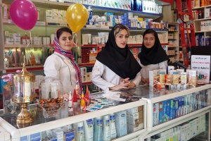 جشنواره محصولات دکتر ژیلا و ایروکس در داروخانه پرشیا