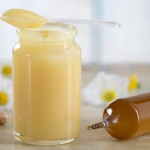 آمپول خوراکي (رويال ژلي +عصاره گلها ) بايوتن BIOTONE